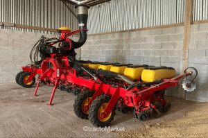SEMOIR TEMPO V12 Vineyard tractor